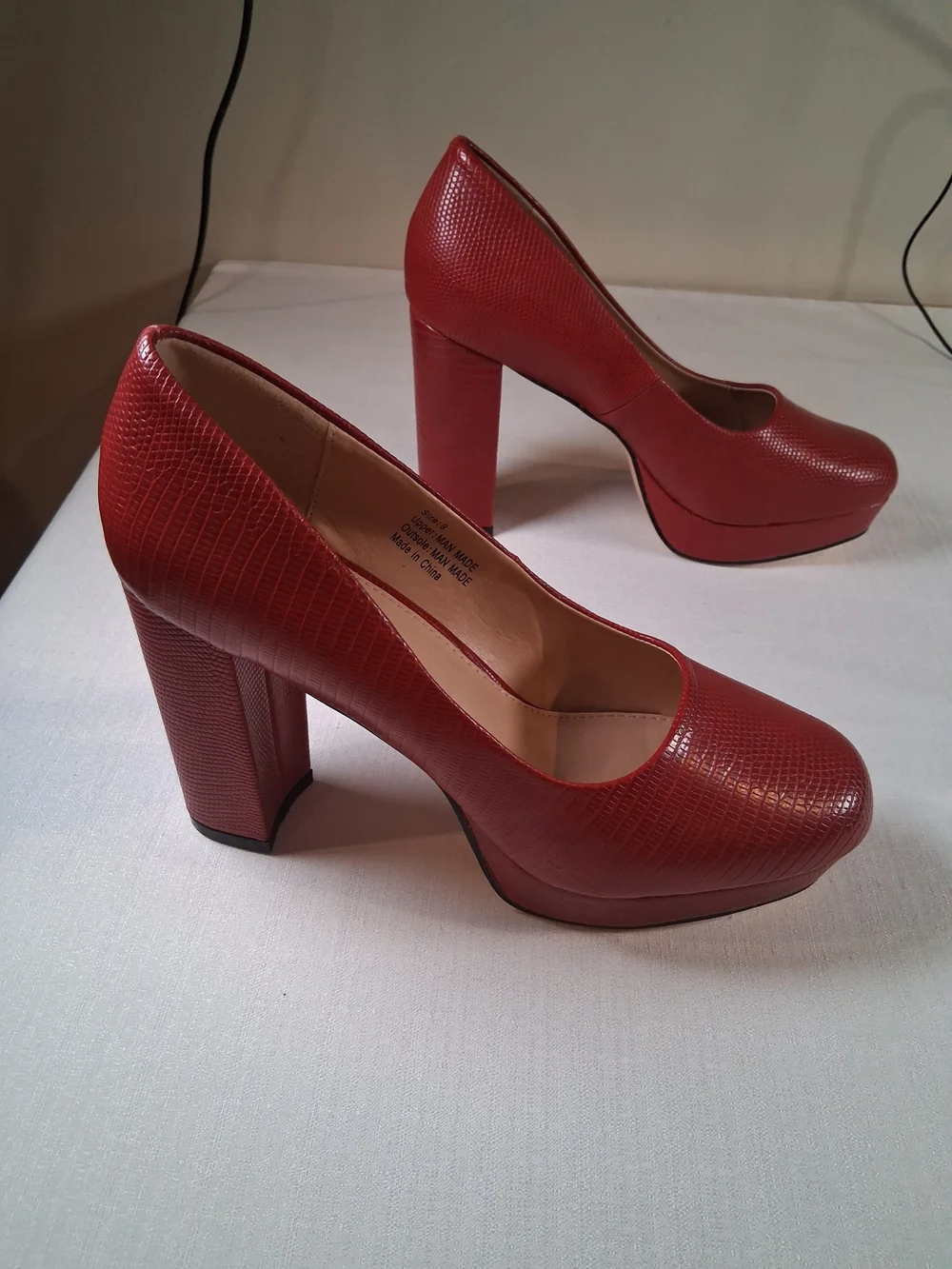 sku026 NY&C Women's Platform Pump in Red - 